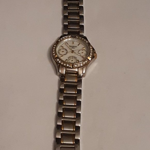 Armitron NOW women's watch - Picture 3 of 8